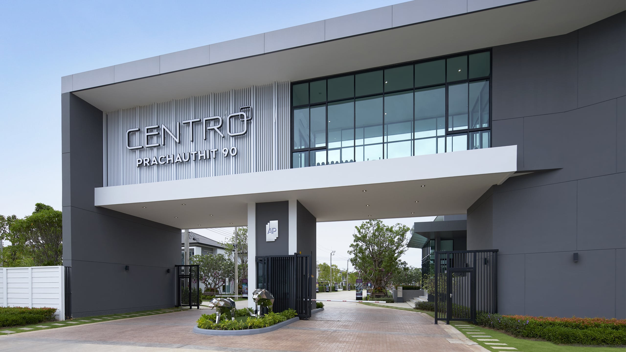 H1169 ขายบ้านเดี่ยว 50.2 ตร.วา หมู่บ้านเซนโทร ประชาอุทิศ90 ซอยประชาสามัคคี อ.พระสมุทรเจดีย์ จ.สมุทรปราการ สภาพใหม่มาก ฟรีค่าโอน