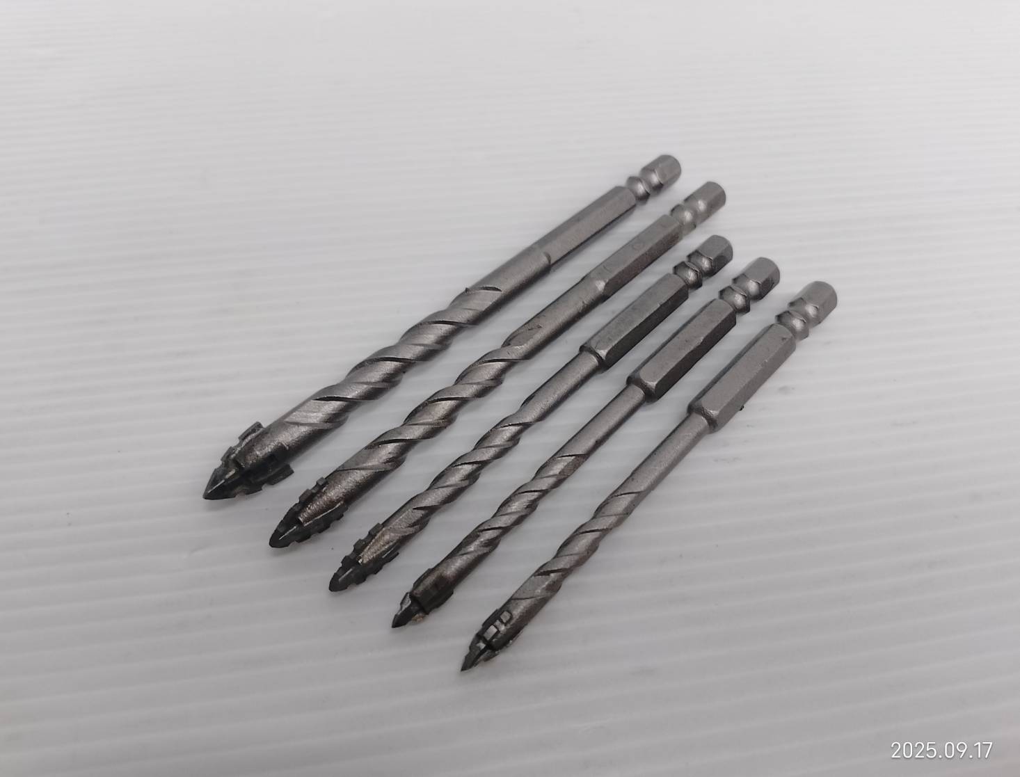 KONY ดอกสว่านคาร์ไบด์ 4 คมตัด 5 ตัว/ชุด ฟันเลื่อย No.KN-D049