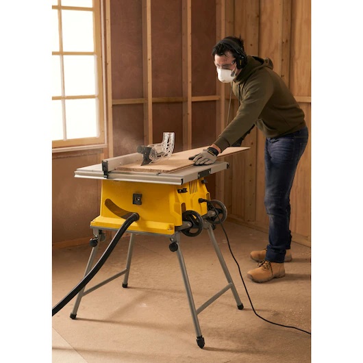 Stanley โต๊ะเลื่อยวงเดือน 10นิ้ว รุ่น SST1800 รุ่นใหม่ มีล้อ ขาพับเก็บได้
