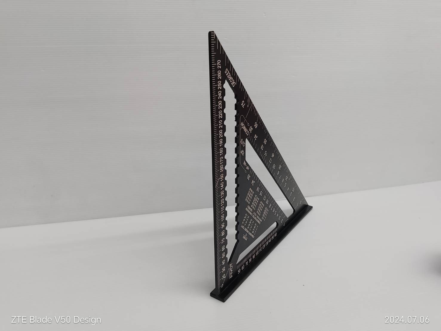 ฉากวัดสามเหลี่ยม12" 211426 PIVOT JC0000170