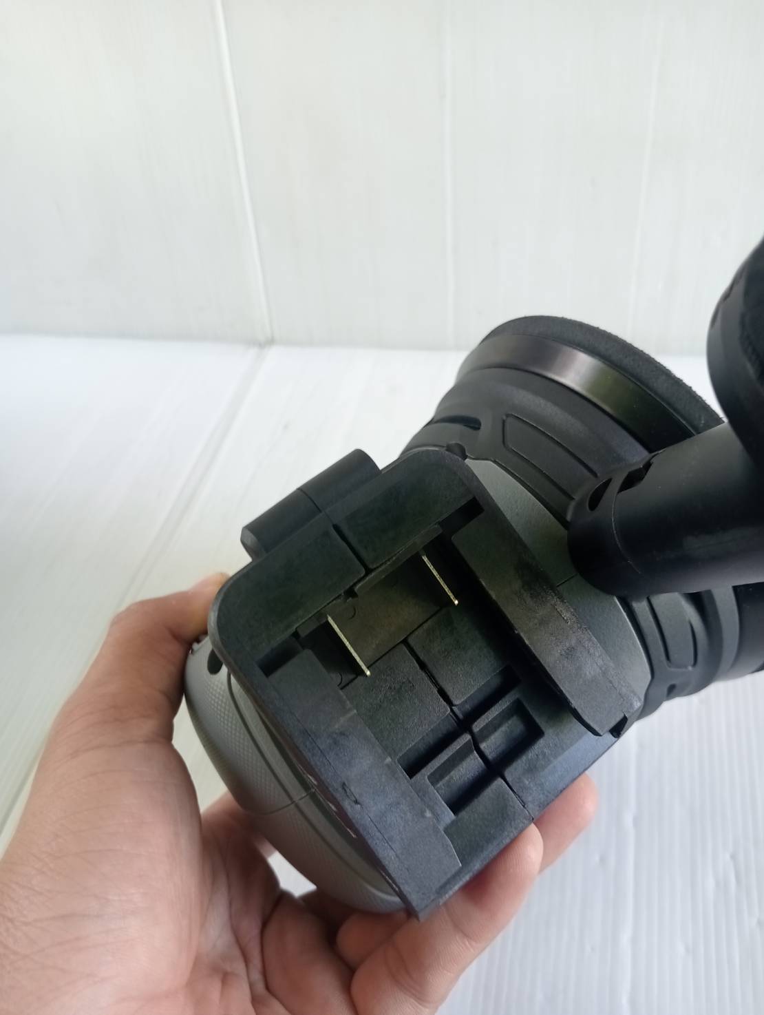 เครื่องขัดกระดาษทรายไร้สาย OCWS877-N (เฉพาะตัวเครื่อง) OSUKA