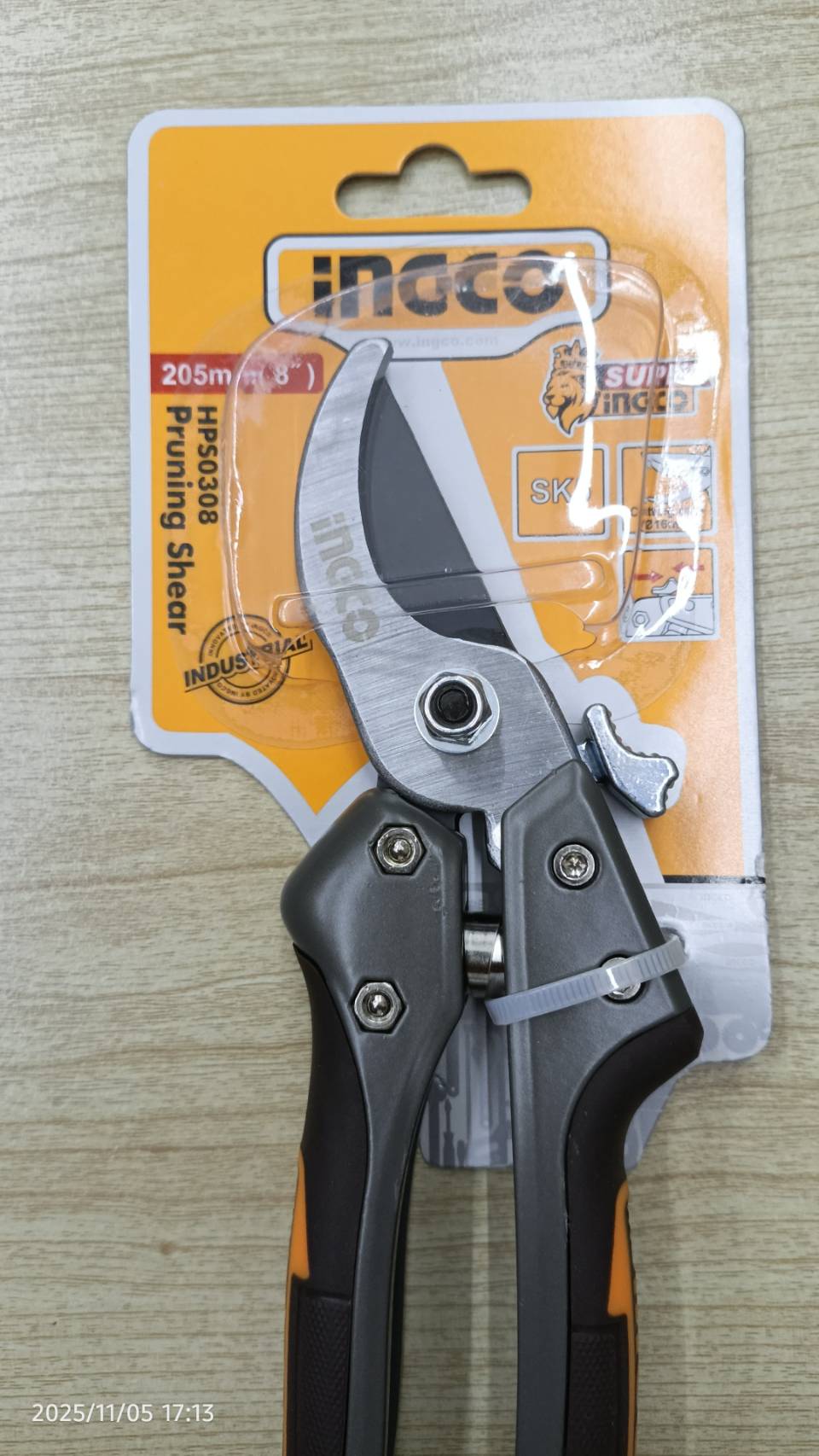 INGCO HPS0308 กรรไกรแต่งกิ่ง 8 นิ้ว