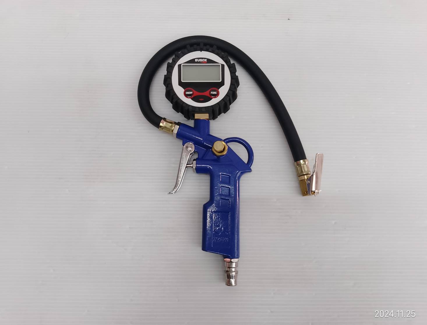 EUROX ปืนเติมลมยาง ความยาวสายเติมลม: 12 นิ้ว