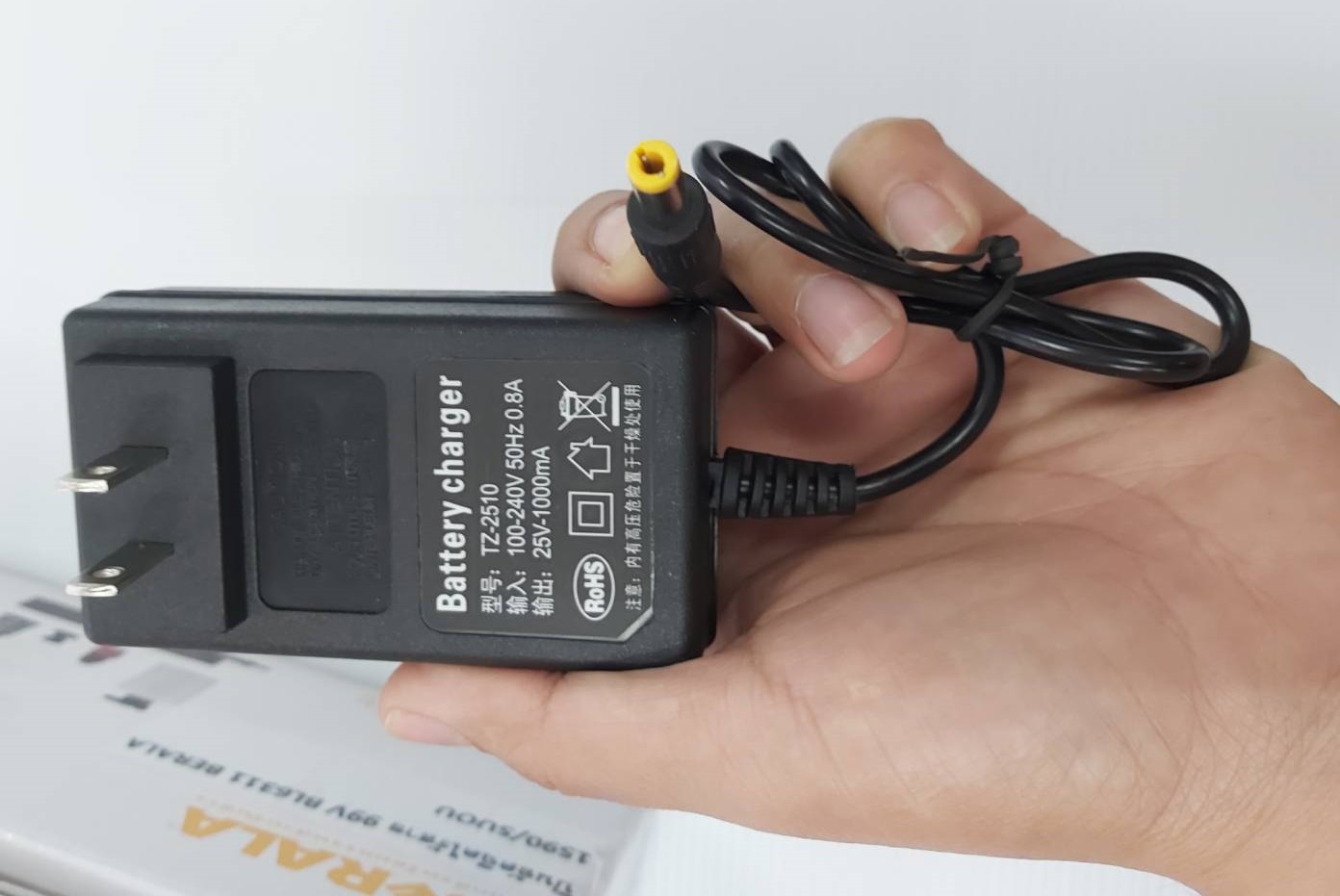 ปืนฉีดน้ำแรงดันสูงไร้สาย99V BL-6311 BERALA