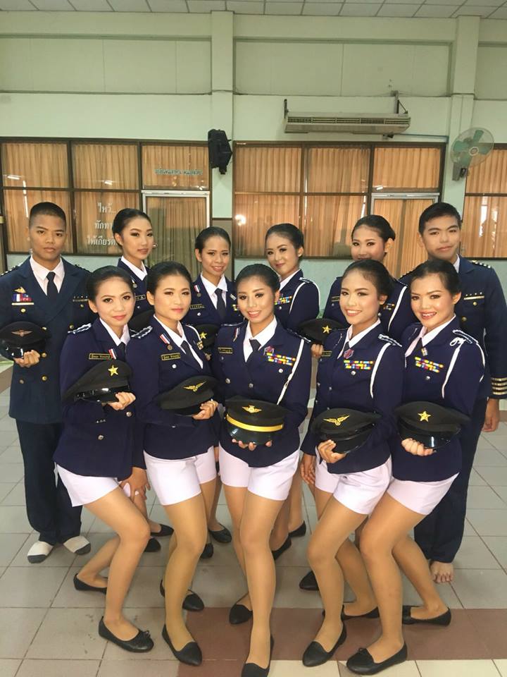 ชุดทหารเรือ เกิลร์เจนเนเรชั่น สีกรม-ขาว / ชุดทหารอากาศ / ชุดทหารเรือ / ชุดนักร้องเกาหลี / กะลาสีเรือ /ุ ชุดอาชีพ / ชุดอาชีพในฝัน