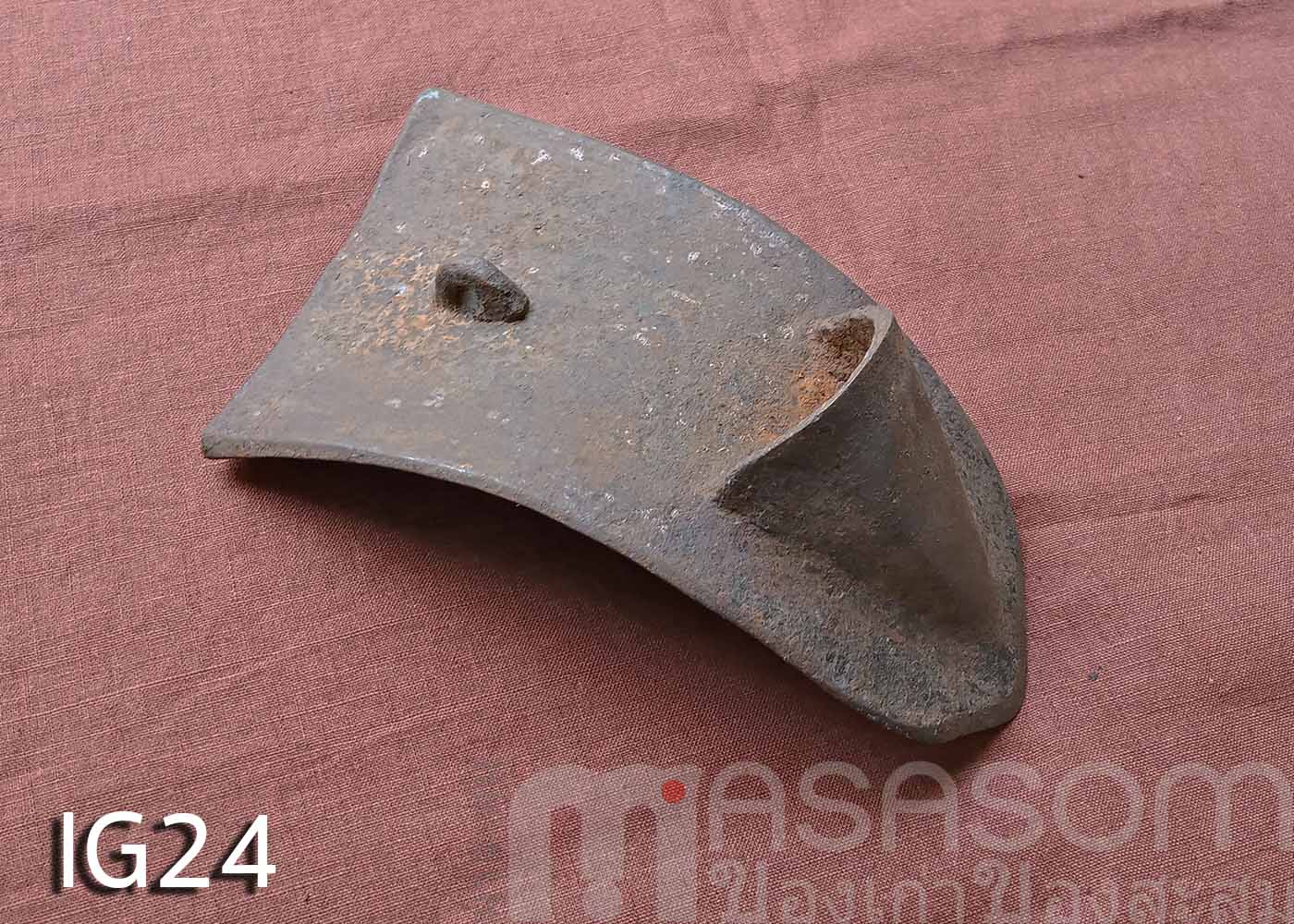 ผานไถนาโบราณ IG24