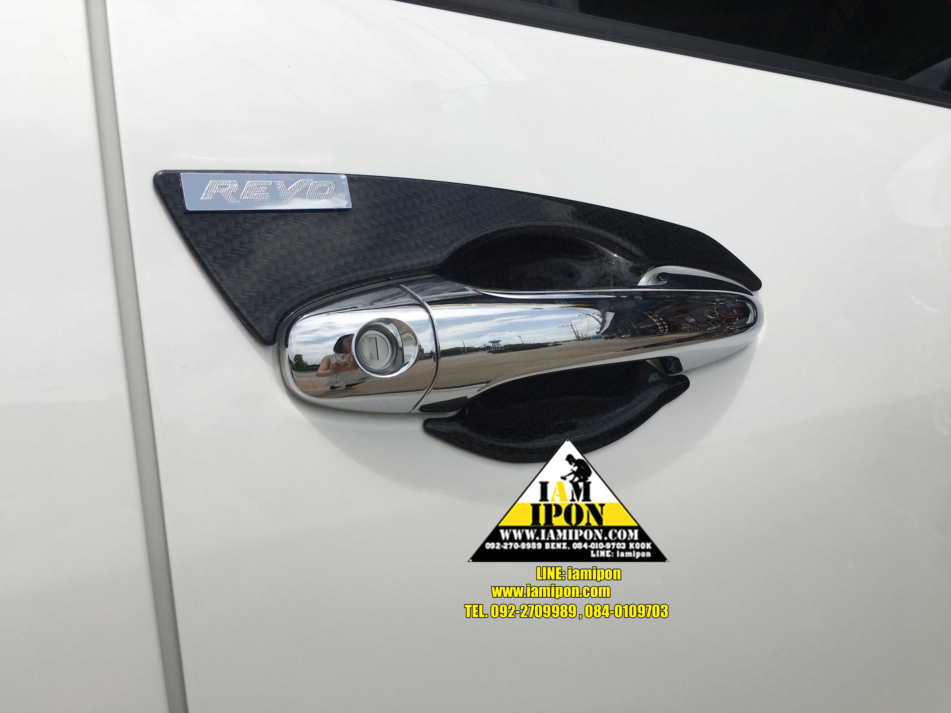 PLATE DOOR HANDLE TOYOTA REVO CARBON เบ้ารองมือเปิดคาร์บอนโตโยต้ารีโว่