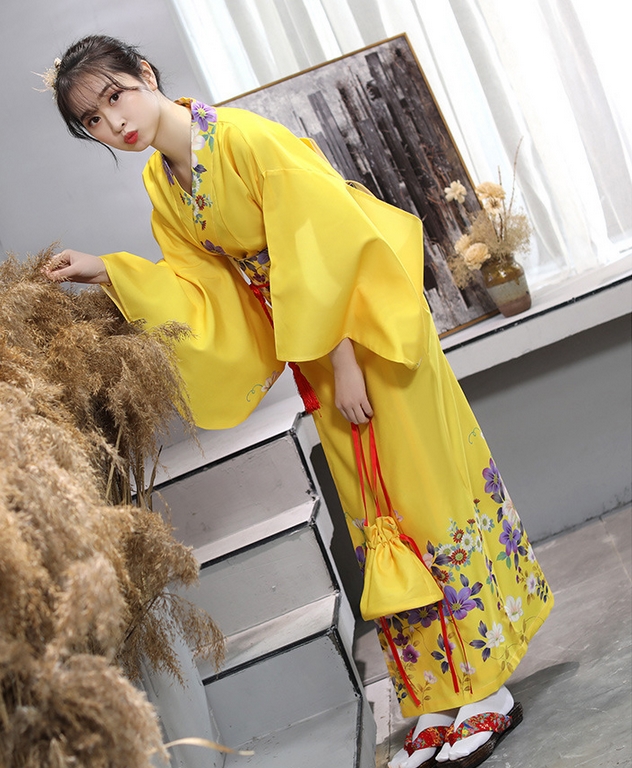 ชุดกิโมโน