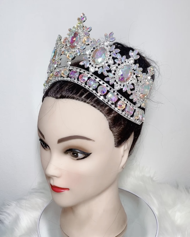 (พร้อมส่งจากไทย) มงกุฏ 100 สีรุ้ง มงกุฎนางงาม มงกุฎเพชร มงกุฎประกวด สินค้าพร้อมส่ง ไม่ต้องรอนาน งานพรีเมี่ยม