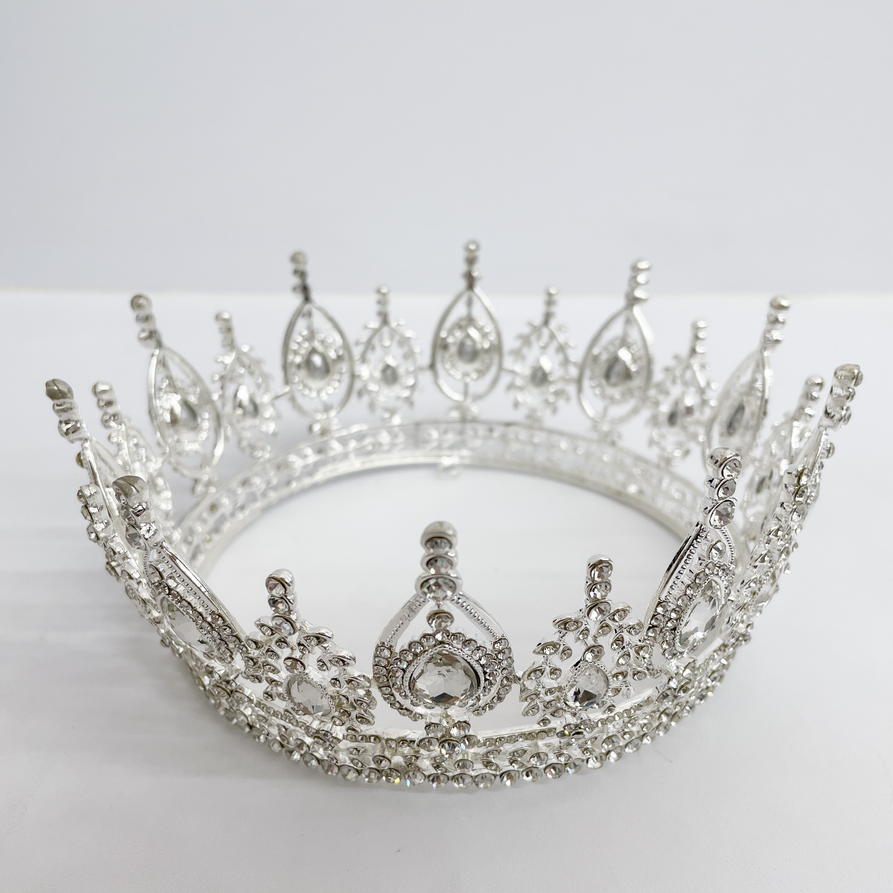 (พร้อมส่งจากไทย) มงกุฏ 097 สีเงิน มงกุฎนางงาม มงกุฎเพชร มงกุฎประกวด สินค้าพร้อมส่ง ไม่ต้องรอนาน งานพรีเมี่ยม