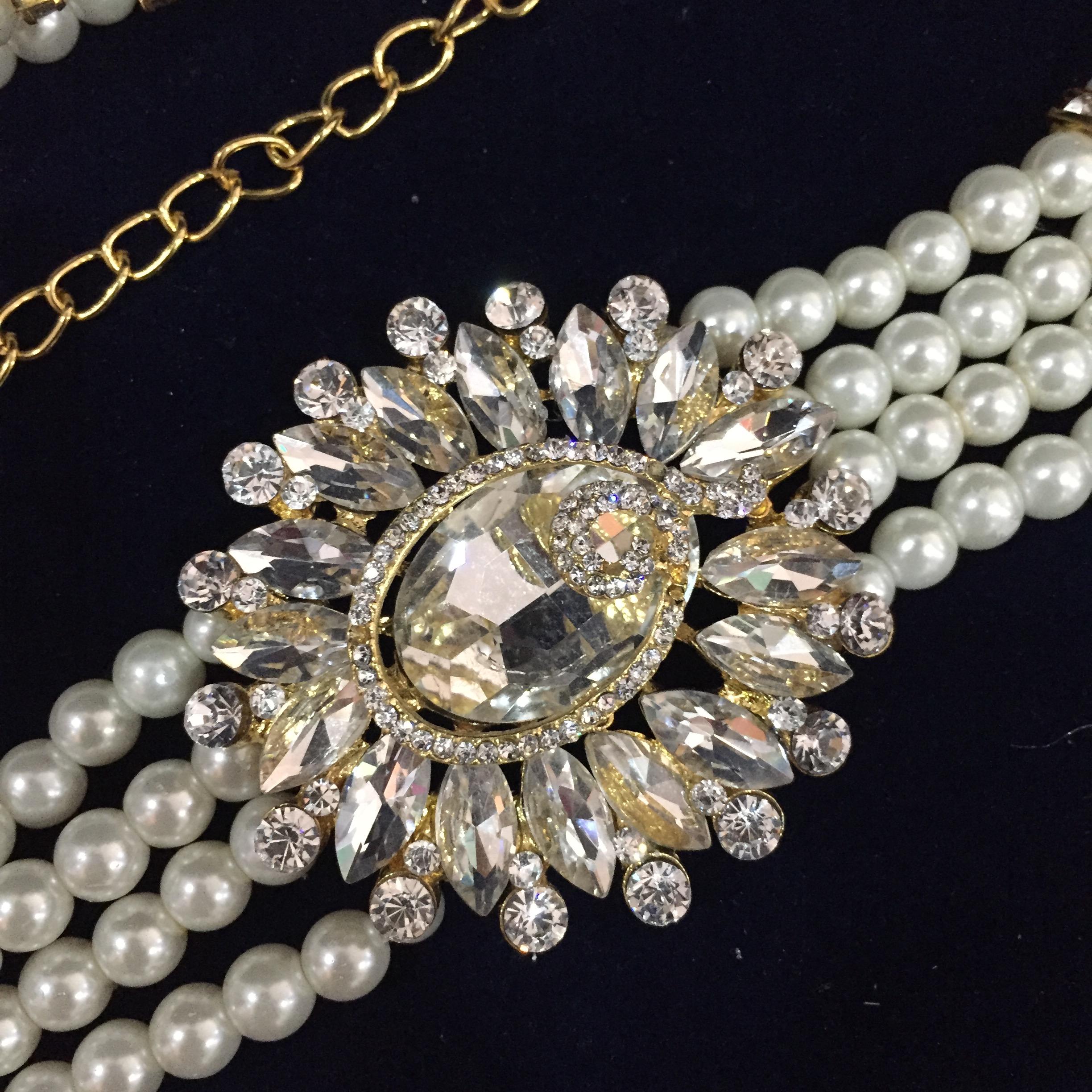 (พร้อมส่ง) เข็มขัดมุก008 (ตำหนิเพชร 1 จุด)