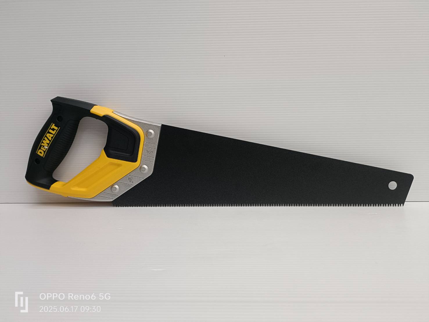 DEWALT รุ่น DWHT20544L เลื่อยมือ DEWALT 15 นิ้ว