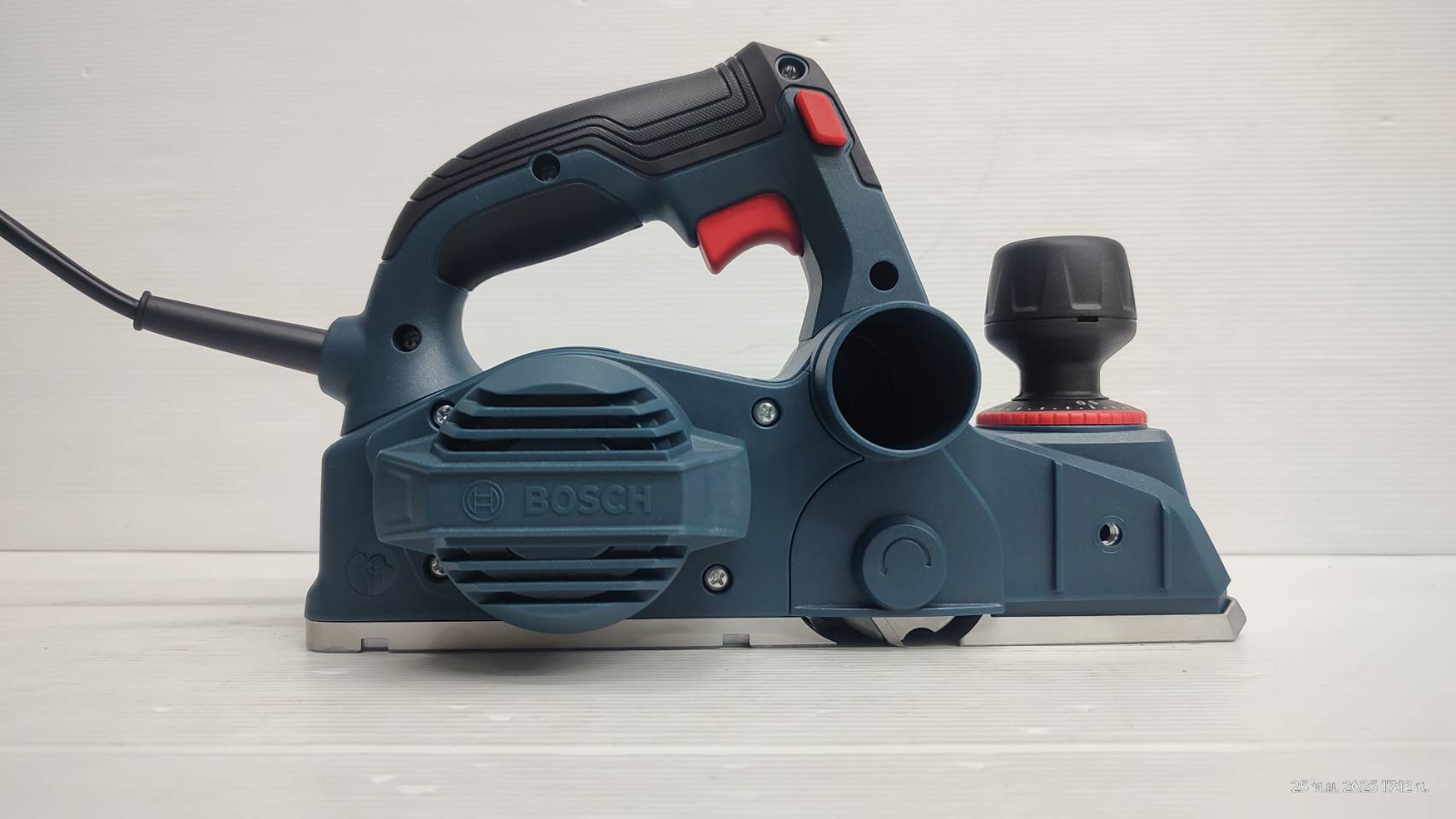 กบไฟฟ้า3" GHO16-82 BOSCH 06015962K0