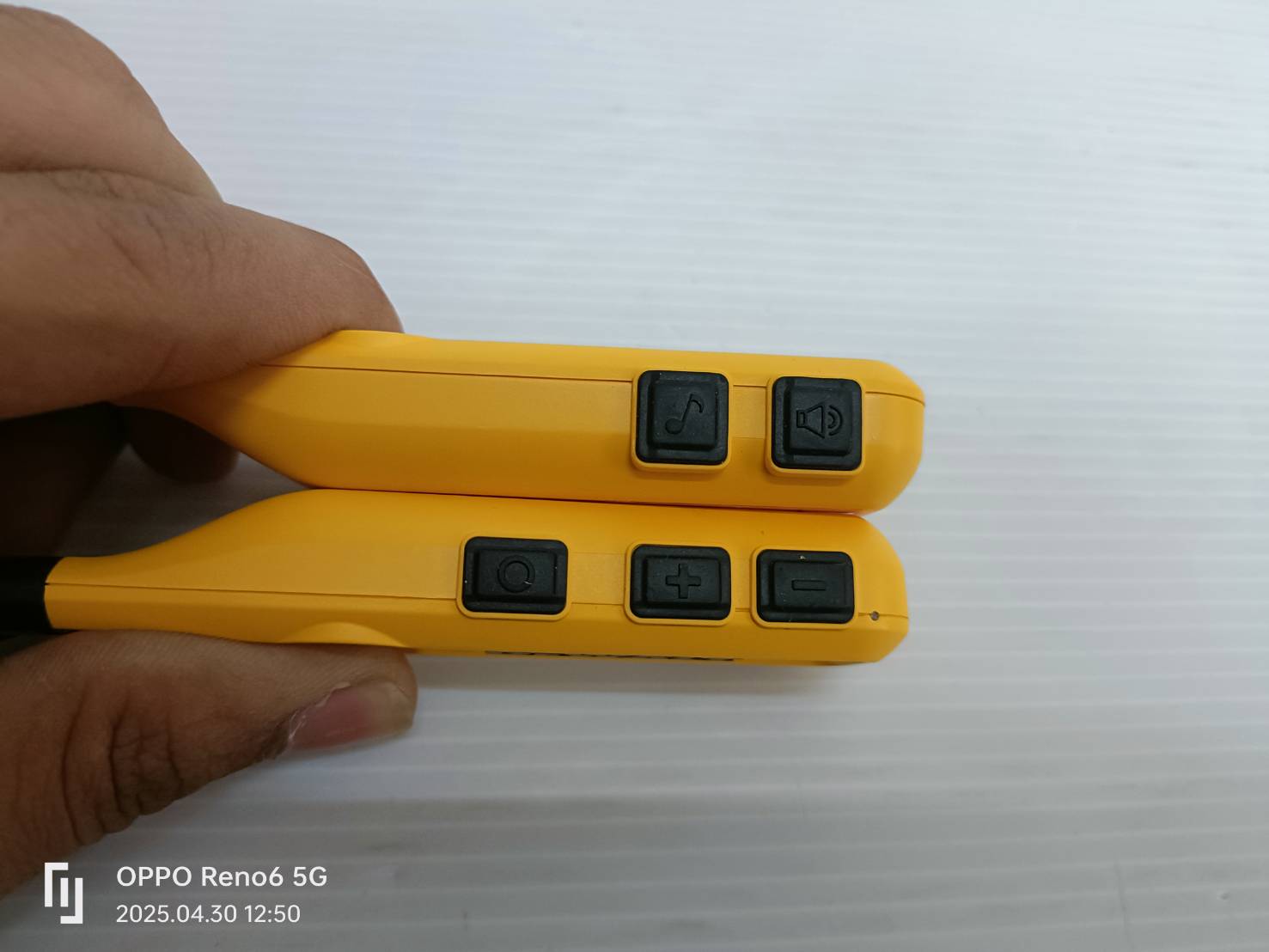 DEWALT DXMA1902093E หูฟังบลูทูธแบบคล้องคอ 2-in-1