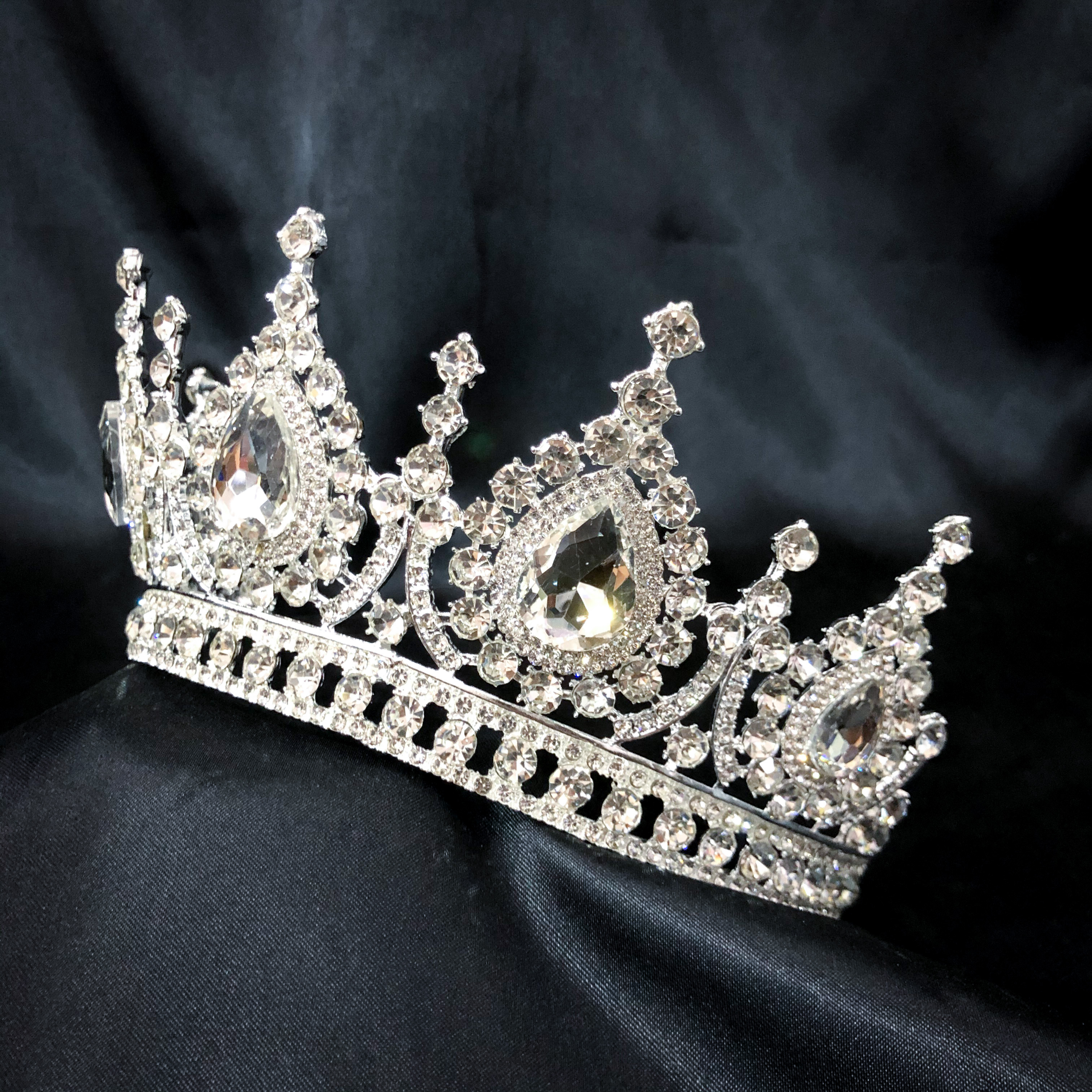 (พร้อมส่ง) เทียร่า 282 สีเงิน มงกุฎนางงาม มงกุฎเจ้าหญิง งานสวย ปราณีต QCเพชรทุกเม็ด สินค้าพร้อมส่งจากไทย