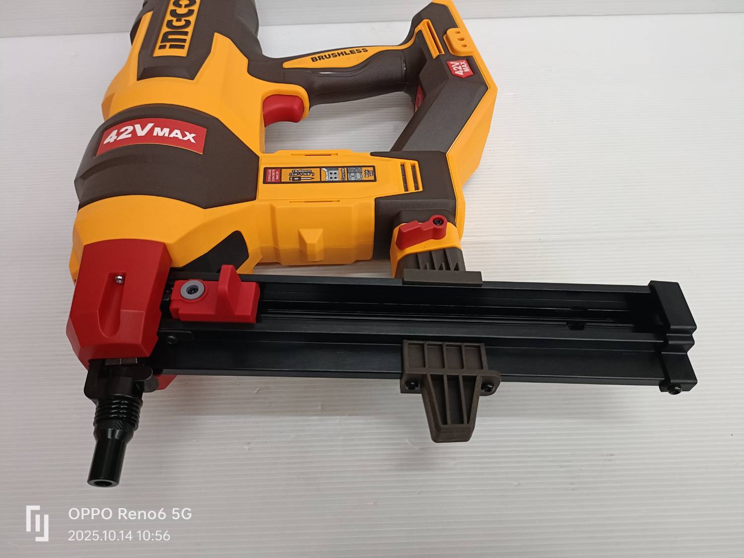 INGCO เครื่องยิงตะปูคอนกรีต40มม 42V CCNLI420602