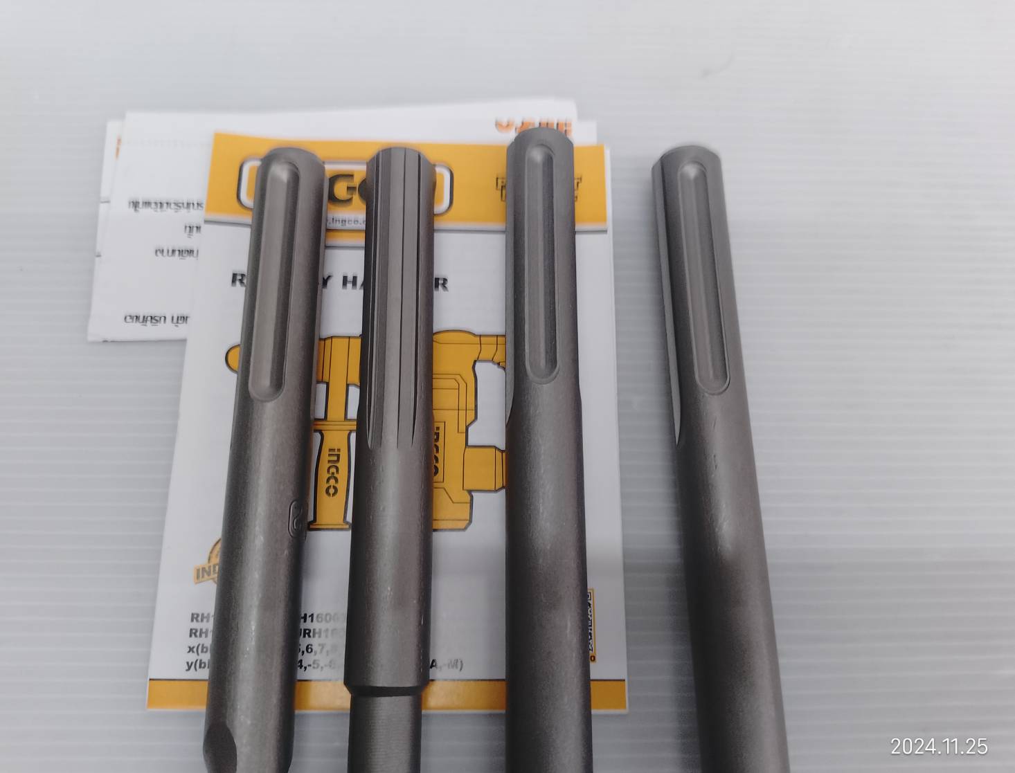 INGCO สว่านโรตารี่ 1600W Chipping Gun SDS-MAX RH1600388