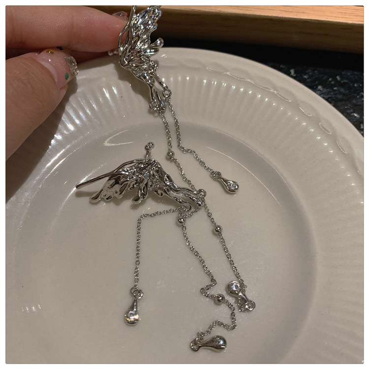 (พร้อมส่ง) EarCuff 007 Angel wings เมทัลลิคพู่ยาว ได้ทั้งคู่ ไม่ต้องเจาะหู ร้านคนไทย คุยง่าย ส่งเร็ว