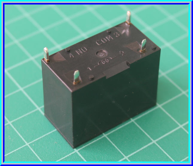 1x เพาเวอร์รีเลย์ 12Vdc ยี่ห้อ FUJITSU 20A 250VAC 1 Form A ( SPST)