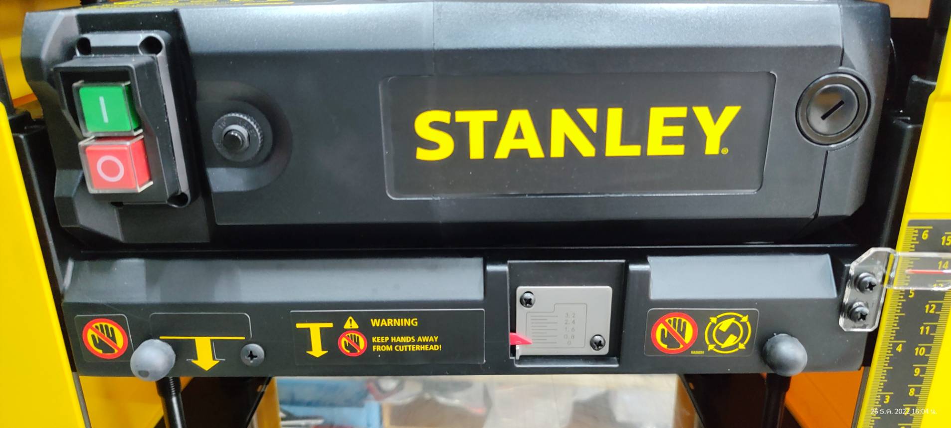STANLEY เครื่องรีดไม้ไฟฟ้า 12 นิ้ว STP18-B1 (1800 วัตต์) รับประกันศูนย์ 2 ปี
