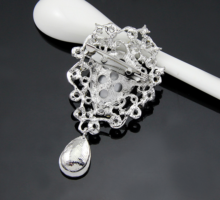 (พร้อมส่ง) เข็มกลัด 081