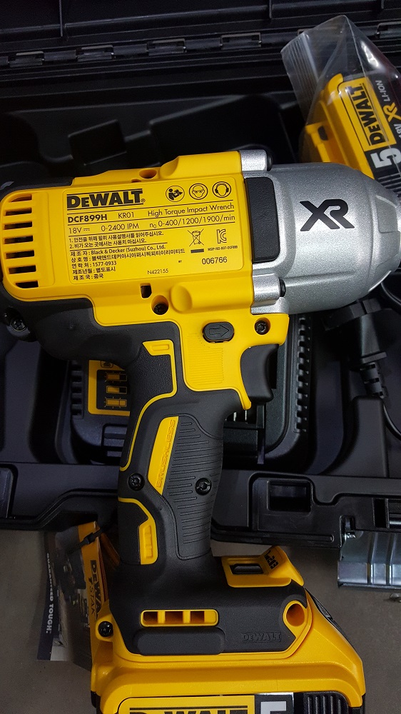 บล๊อกไร้สาย1/2 DCF899HP2 DEWALT