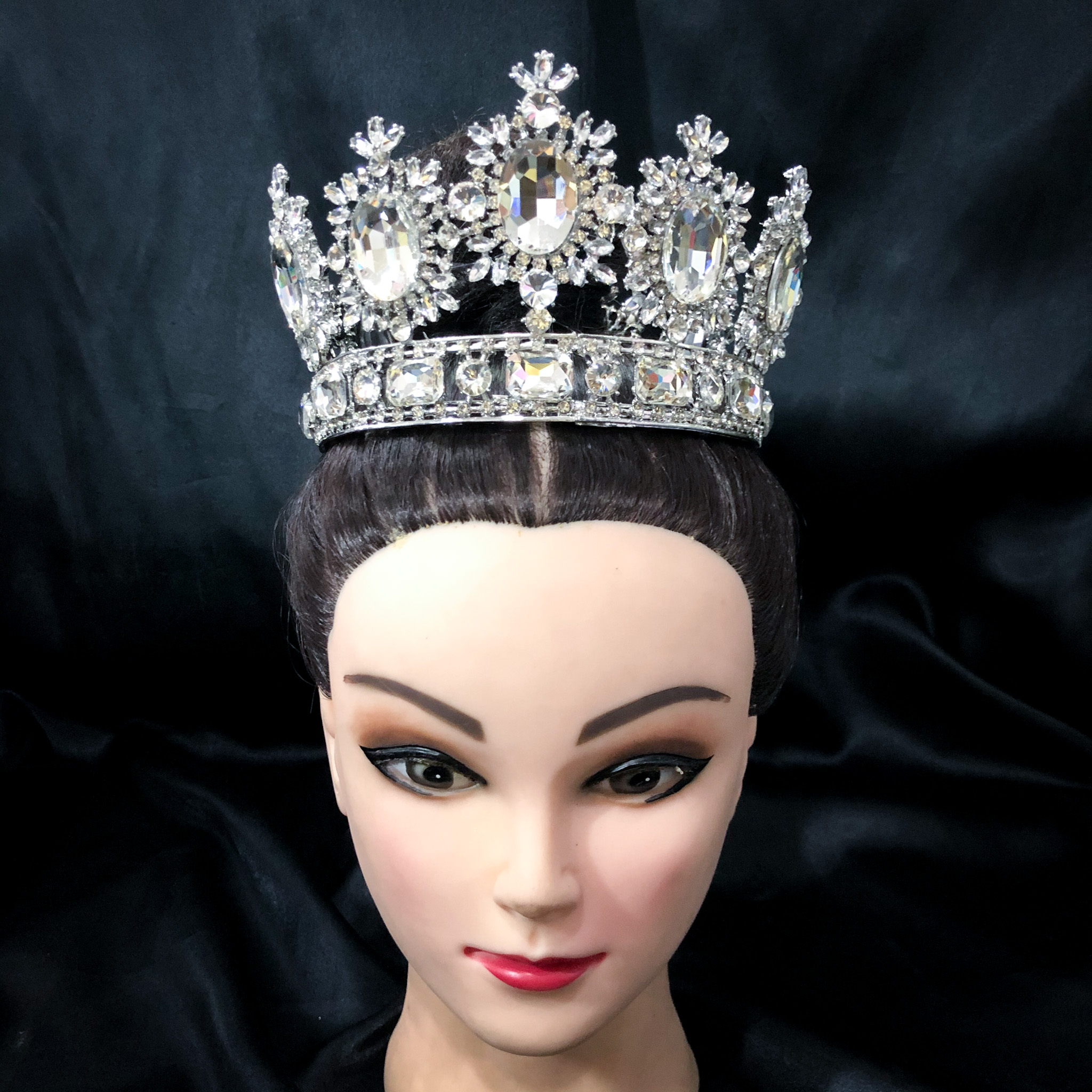 (พร้อมส่ง) มงกุฏ 071 สีเงิน มงกุฎนางงาม สีเงิน เพชรใหญ่ งานละเอียด