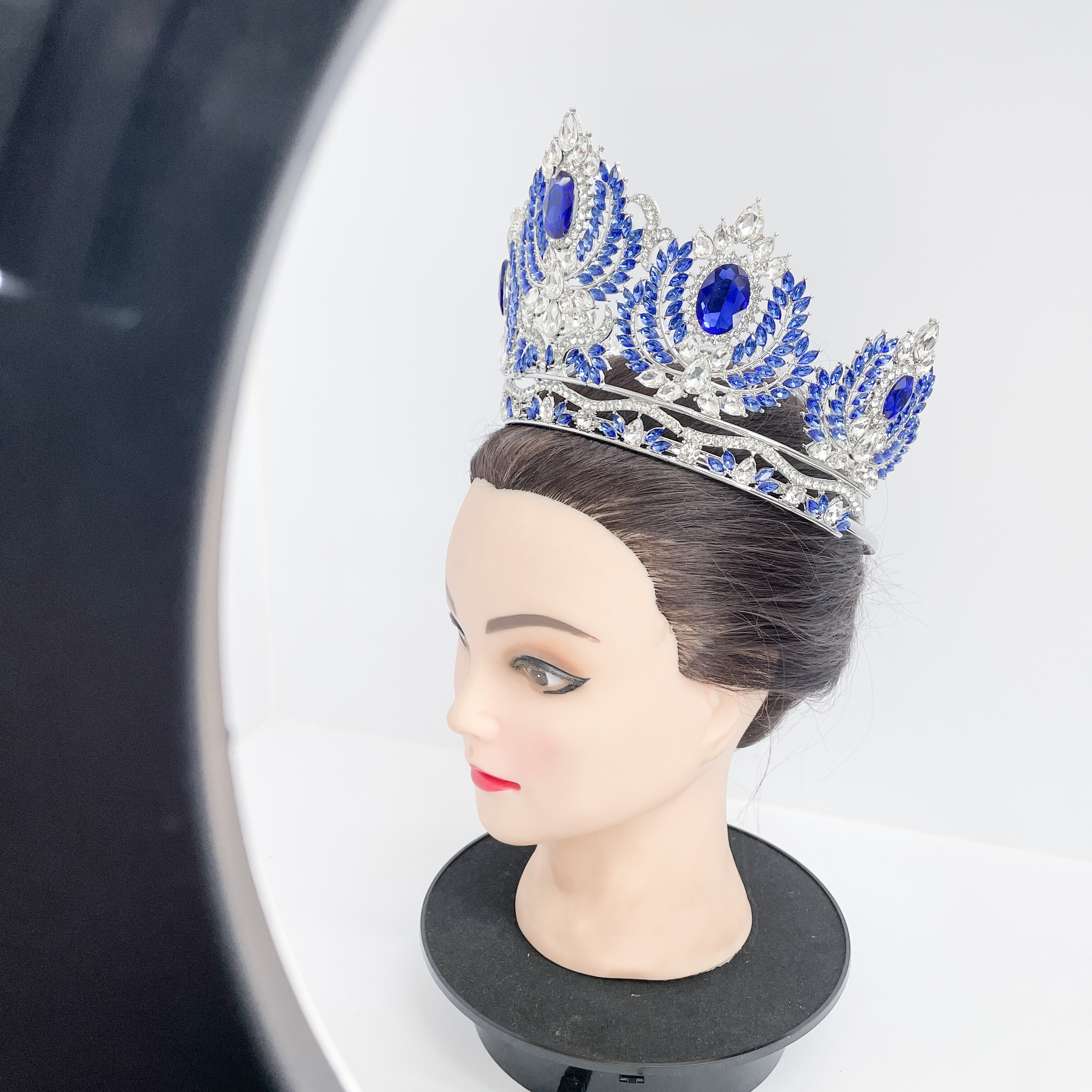 (พร้อมส่ง) มงกุฏ 089 สีน้ำเงิน มงกุฎนางงาม มงกุฎเพชร มงกุฎประกวด สินค้าพร้อมส่ง ไม่ต้องรอนาน งานพรีเมี่ยม