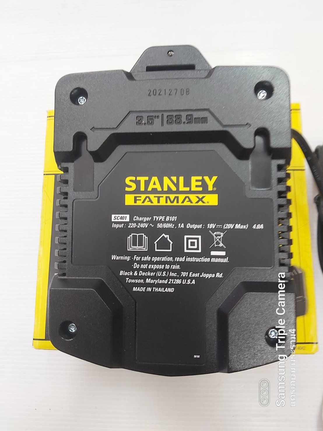 แท่นชาร์จ แบบเร็ว 20V /4A SC401 STANLEY