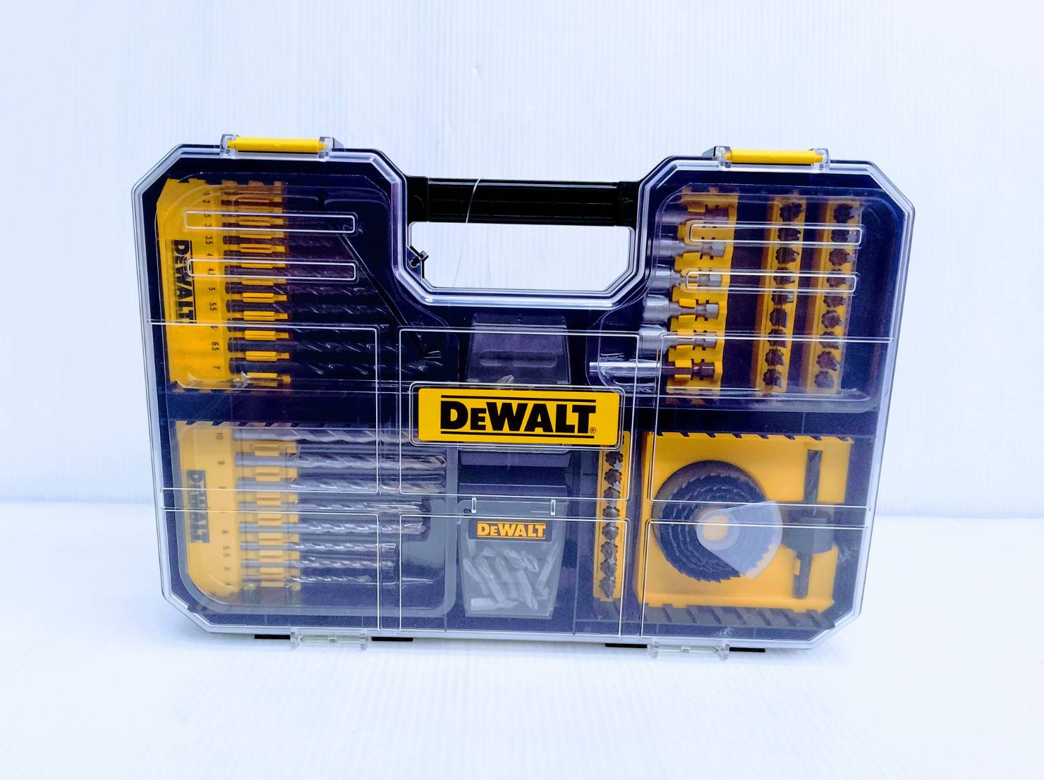 ชุดดอกสว่านและดอกไขควง 100 ชิ้น DT71569 DEWALT