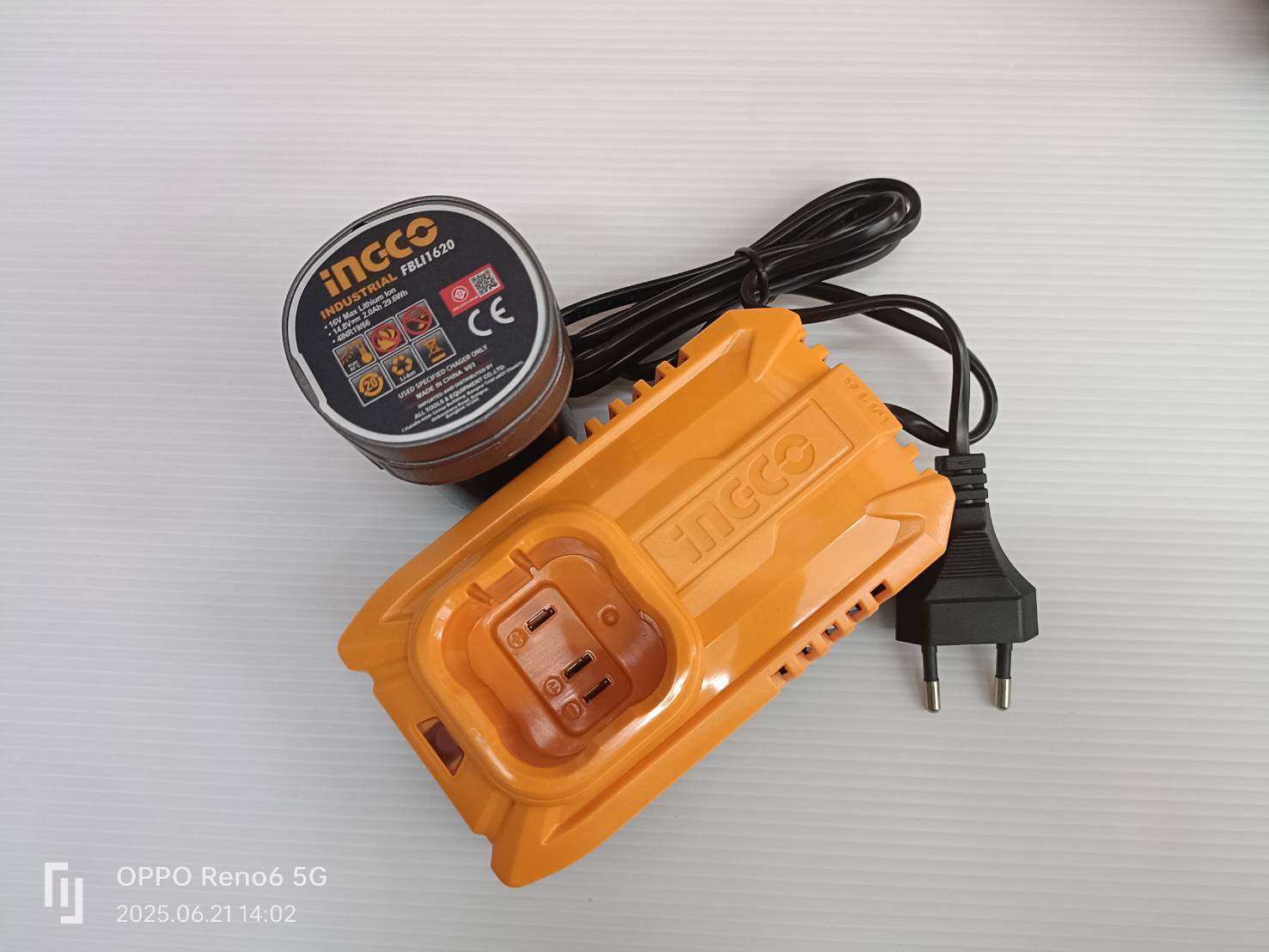 INGCO เลเซอร์ระดับ 12เส้น 16V แสงเขียว HLL301201