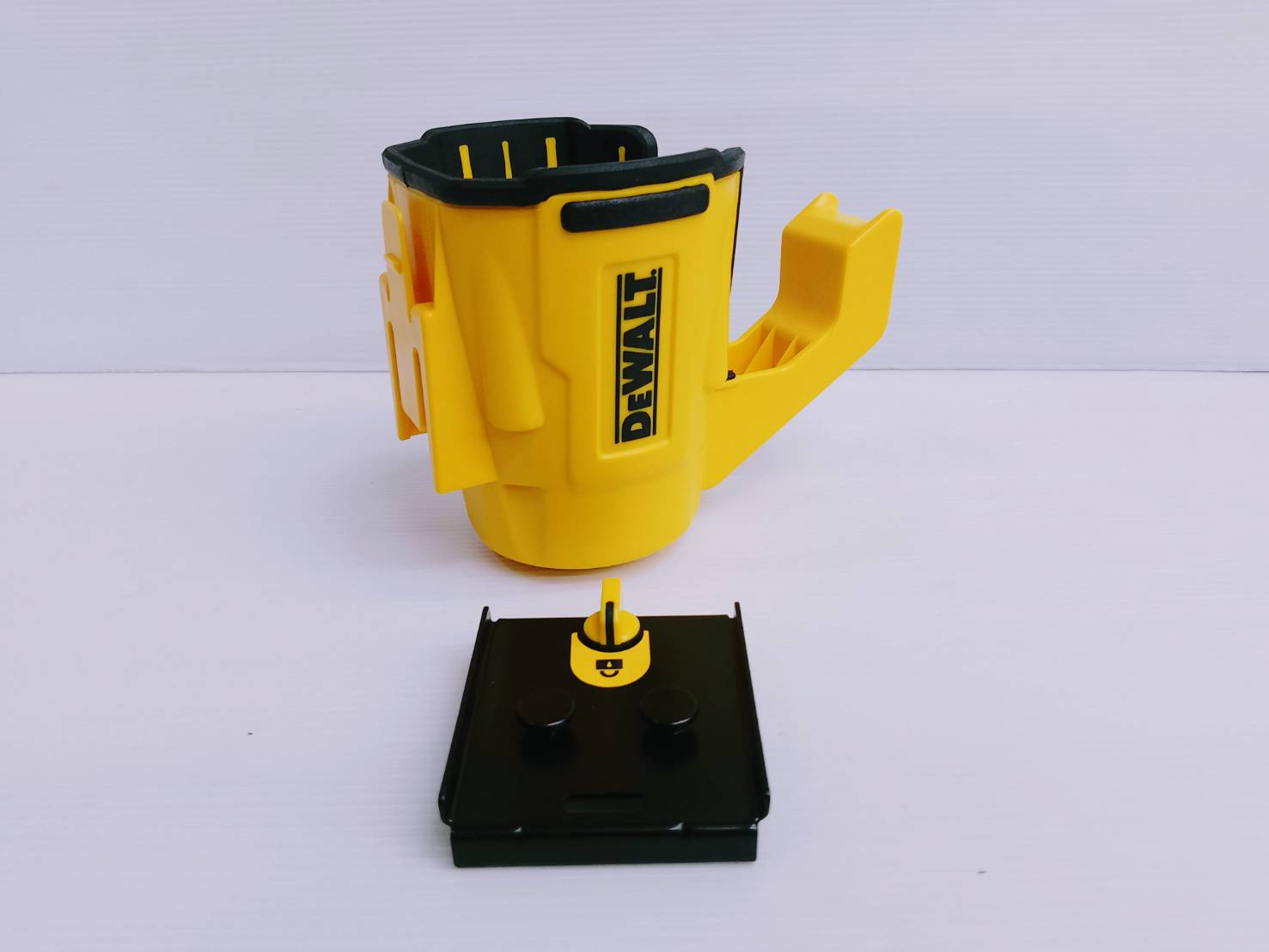 ถ้วยใส่เครื่องมือ แบบแขวน DWST82823 DEWALT