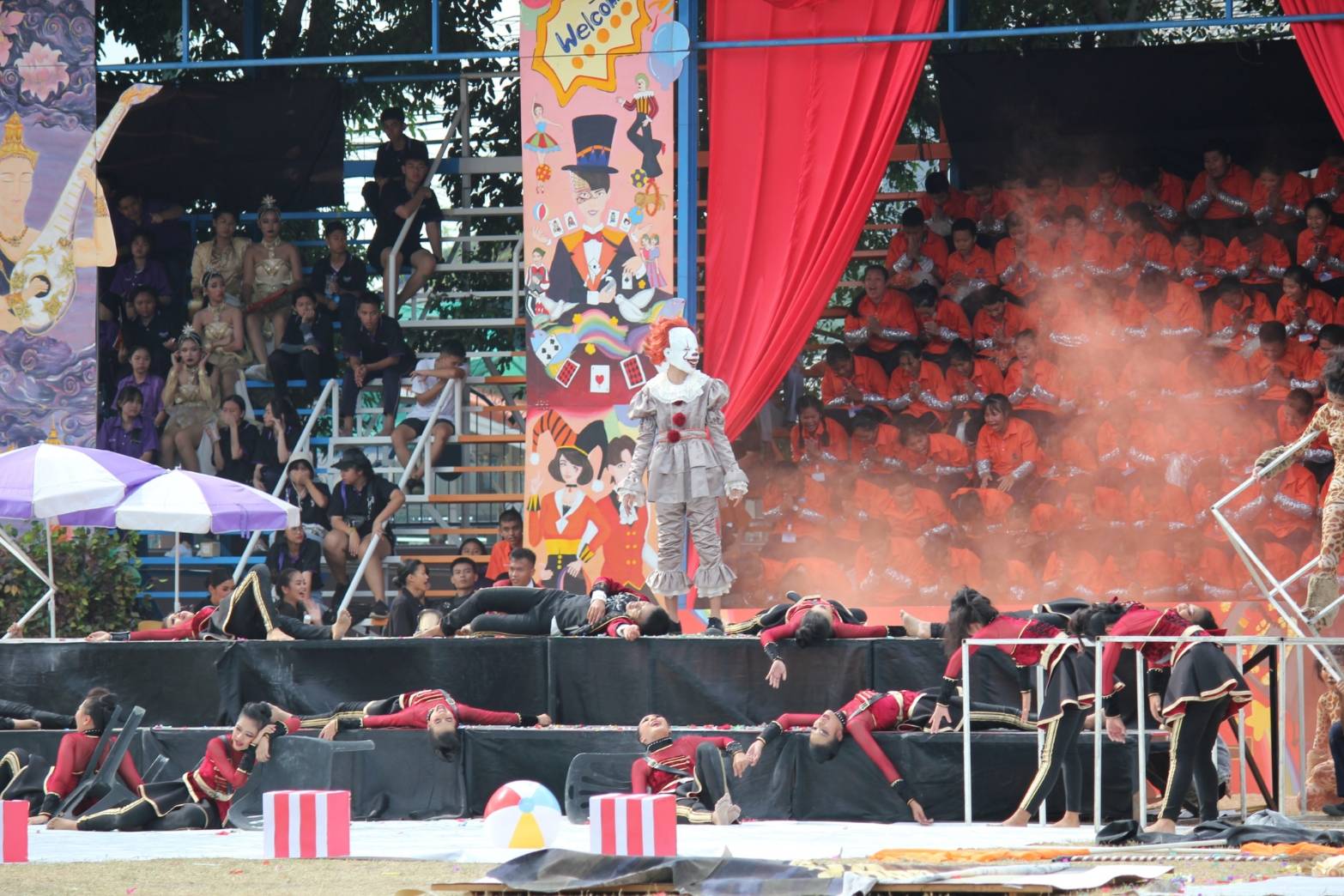 ชุดตัวตลกผี