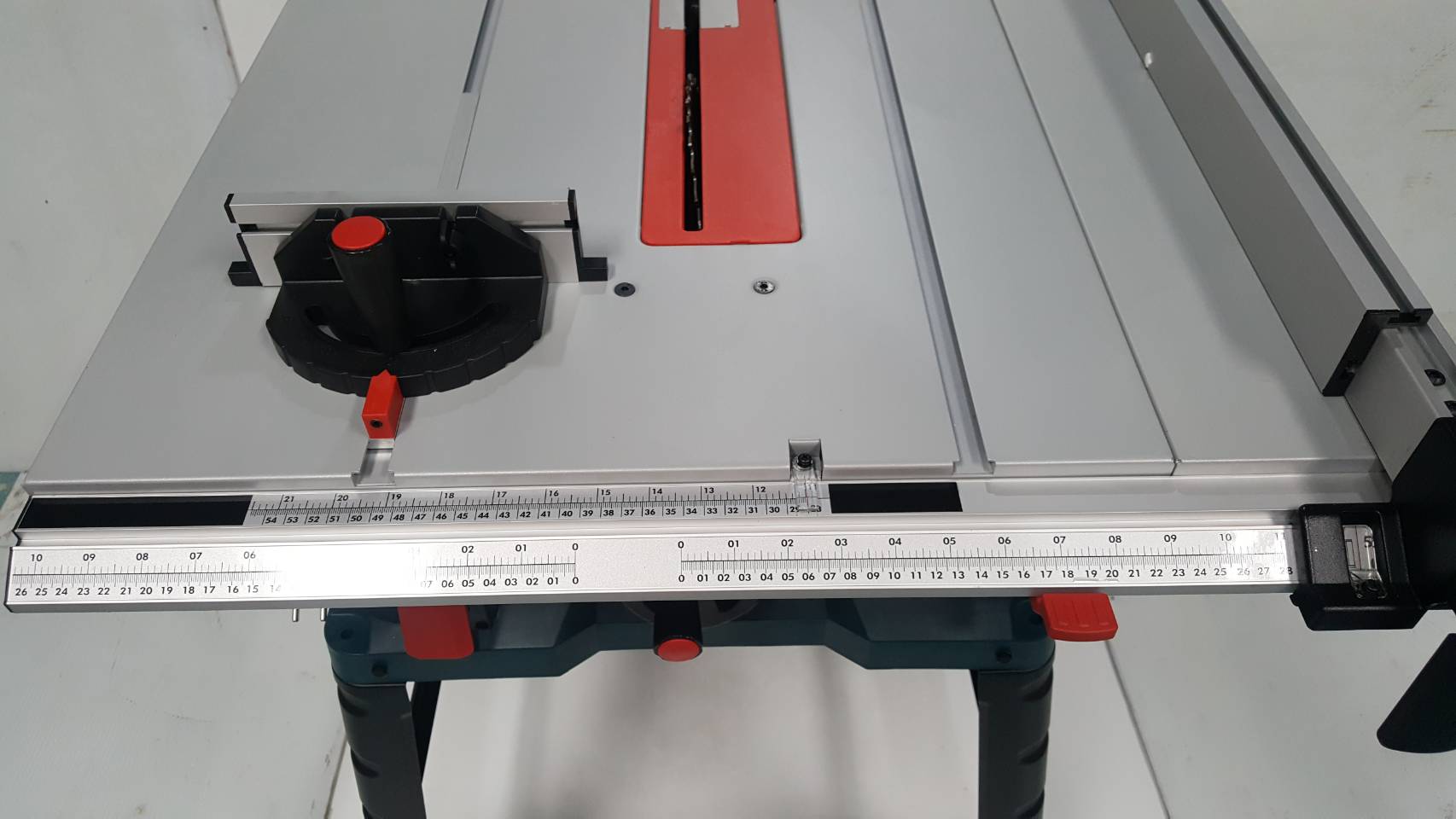 โต๊ะเลื่อยวงเดือน10" GTS254 BOSCH