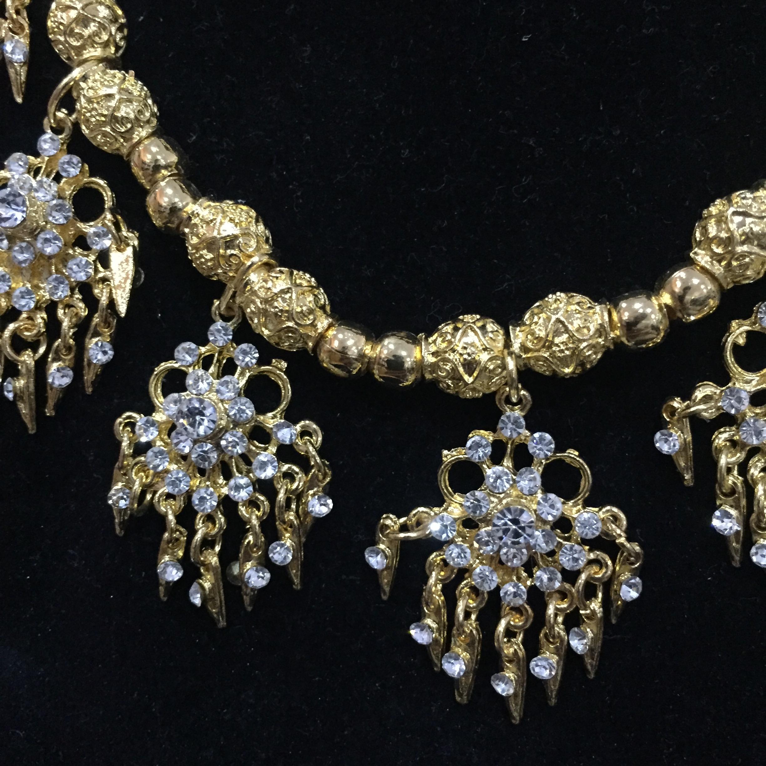 (พร้อมส่ง) เครื่องประดับไทยสร้อยคอ+ต่างหู 013