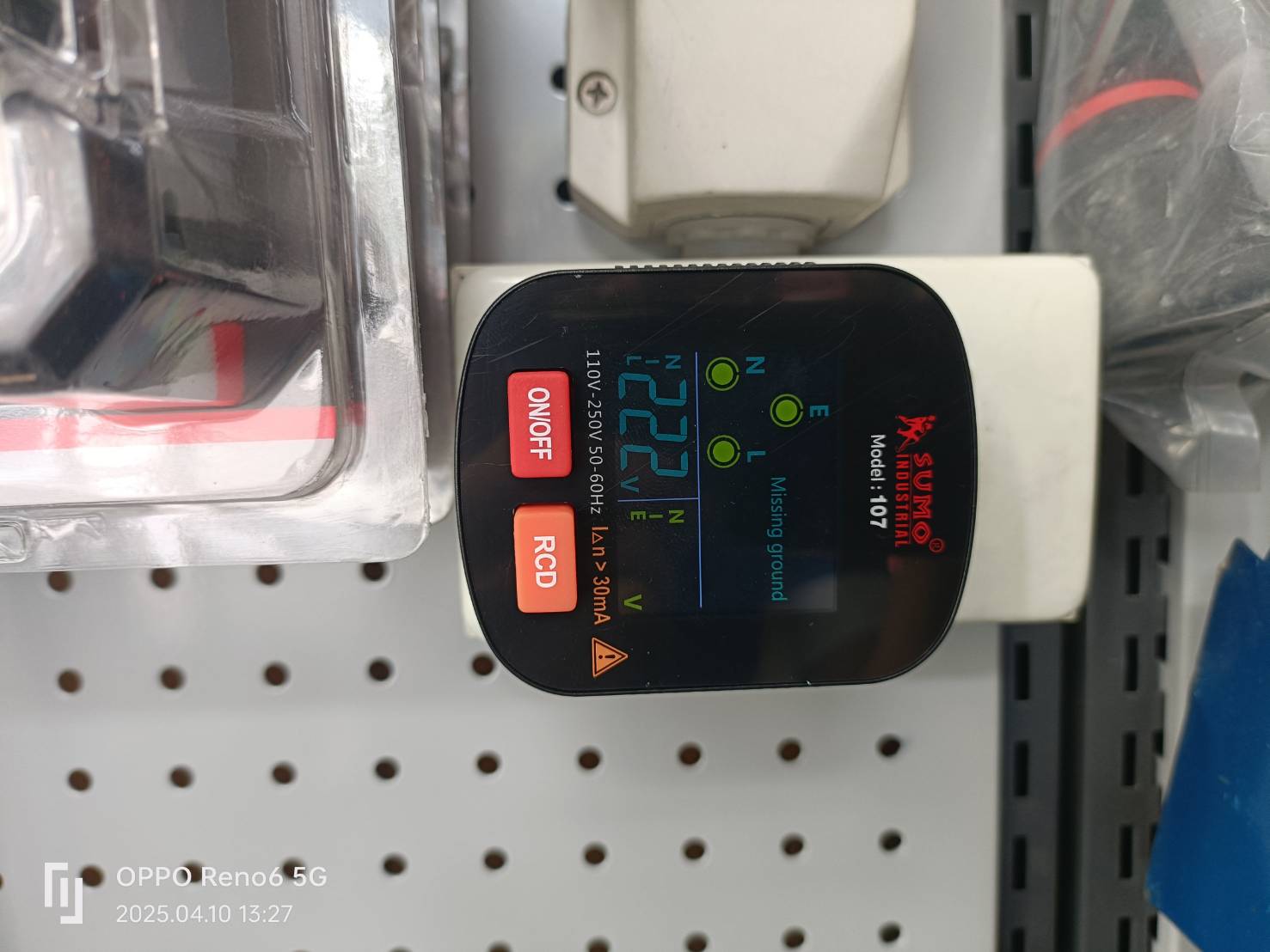 เครื่องตรวจเช็คเต้ารับไฟฟ้าดิจิตอล รุ่น 107 SUMO