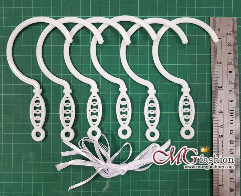ตะขอเกี่ยวมุ้ง สีขาว 6 ชิ้น