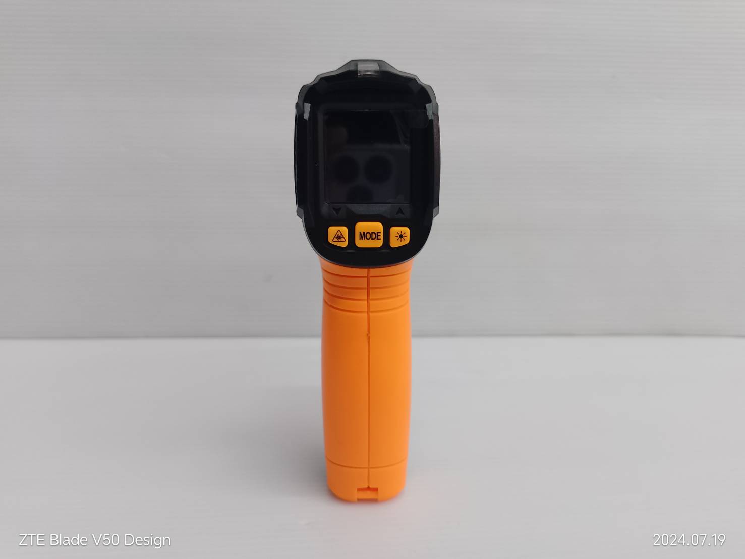 INGCO(อิงโก้)| เครื่องวัดอุณหภูมิอินฟราเรด(ร่างกาย) HIT010381