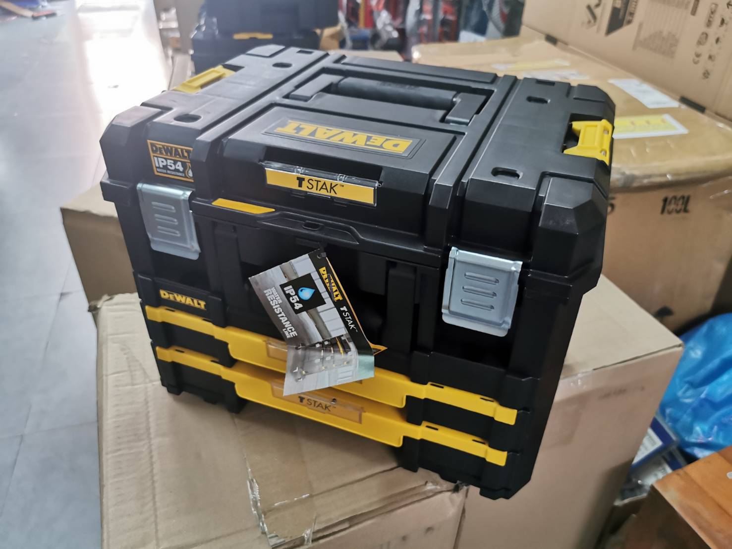 กล่องใส่เครื่องมือ+ถาด+โฟม DWST83395-1 DEWALT T-STAK