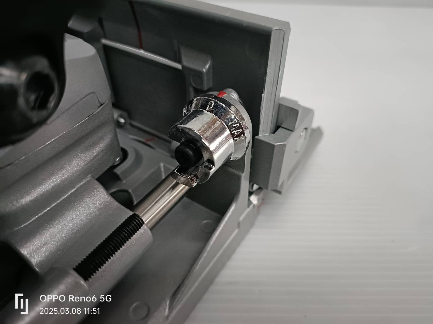 เครื่องเข้าลิ้น/เดือย GFF18V-22 Professional BOSCH SOLO 0601620101