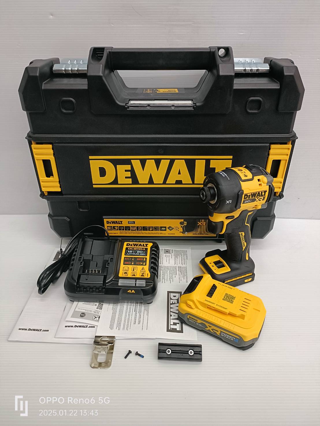 DEWALT ไขควงกระแทกไร้สาย 20V DCF870S1T-B1