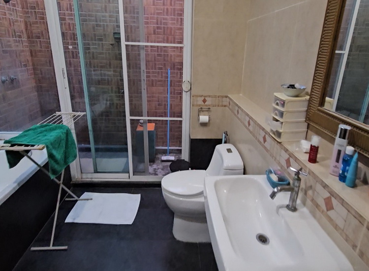 H1186 ขายบ้านเดี่ยวชั้นเดียว 281 ตารางวา อยู่ในตัวเมืองราชบุรี ตกแต่งหรู สภาพพร้อมอยู่