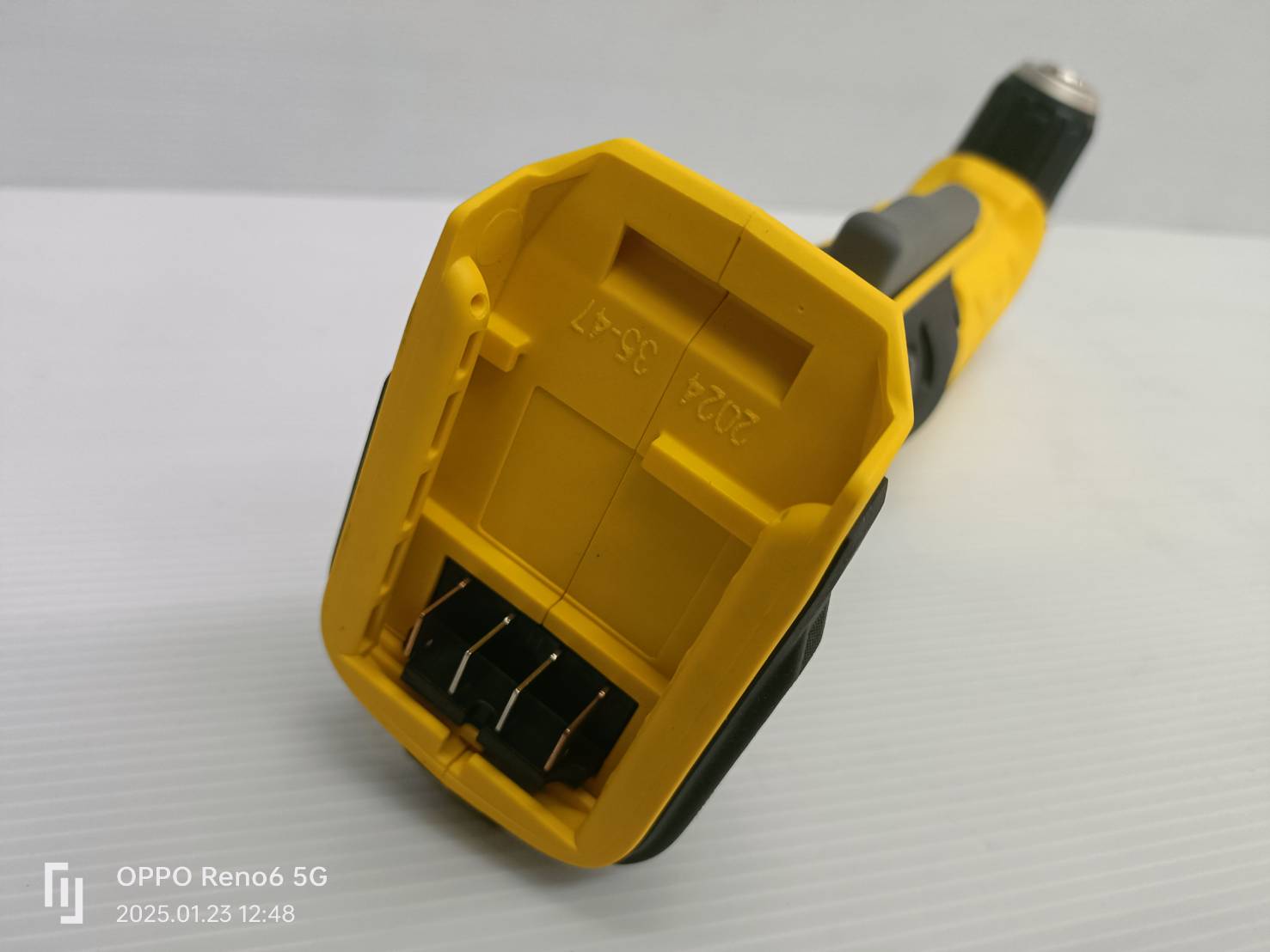 STANLEY รุ่น SCD750B สว่านมุมฉาก 20V Max (เฉพาะตัวเครื่อง)