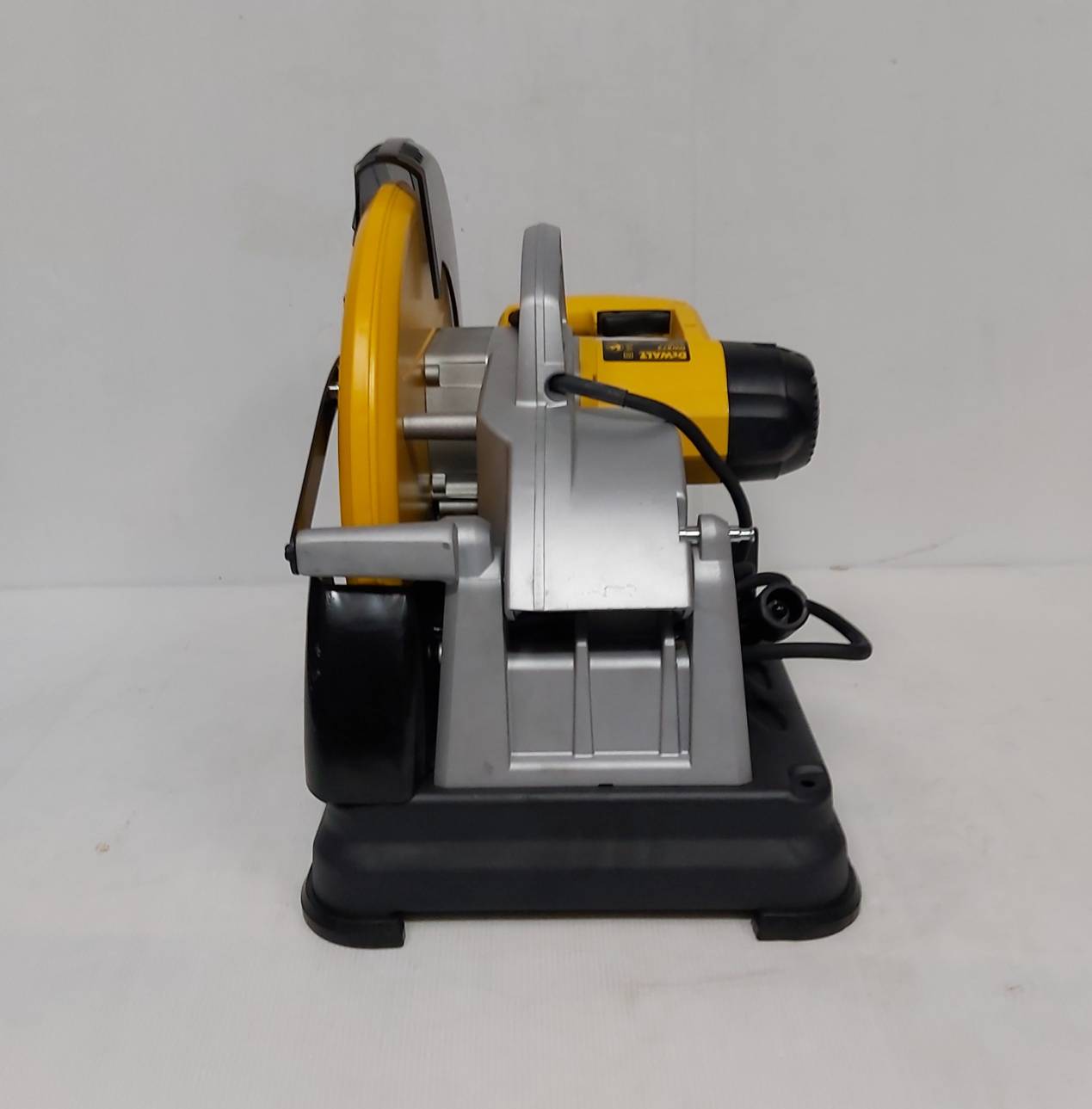 แท่นตัดเหล็กไร้สะเก็ดไฟ14" DW872 DEWALT