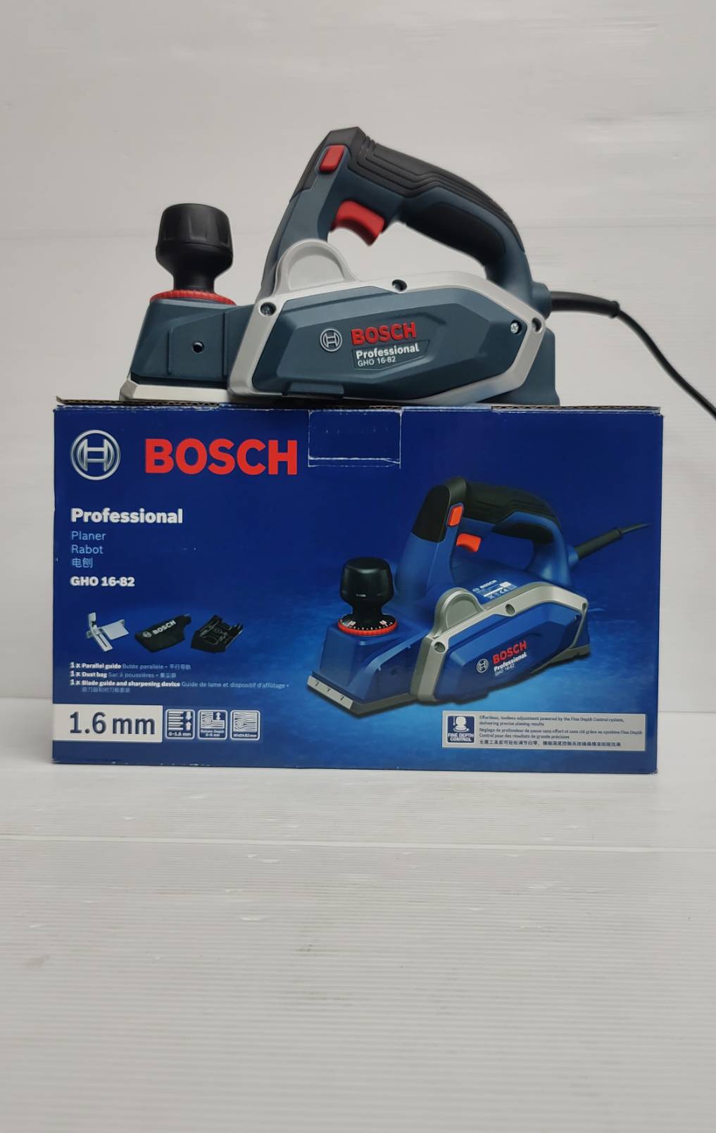 กบไฟฟ้า3" GHO16-82 BOSCH 06015962K0