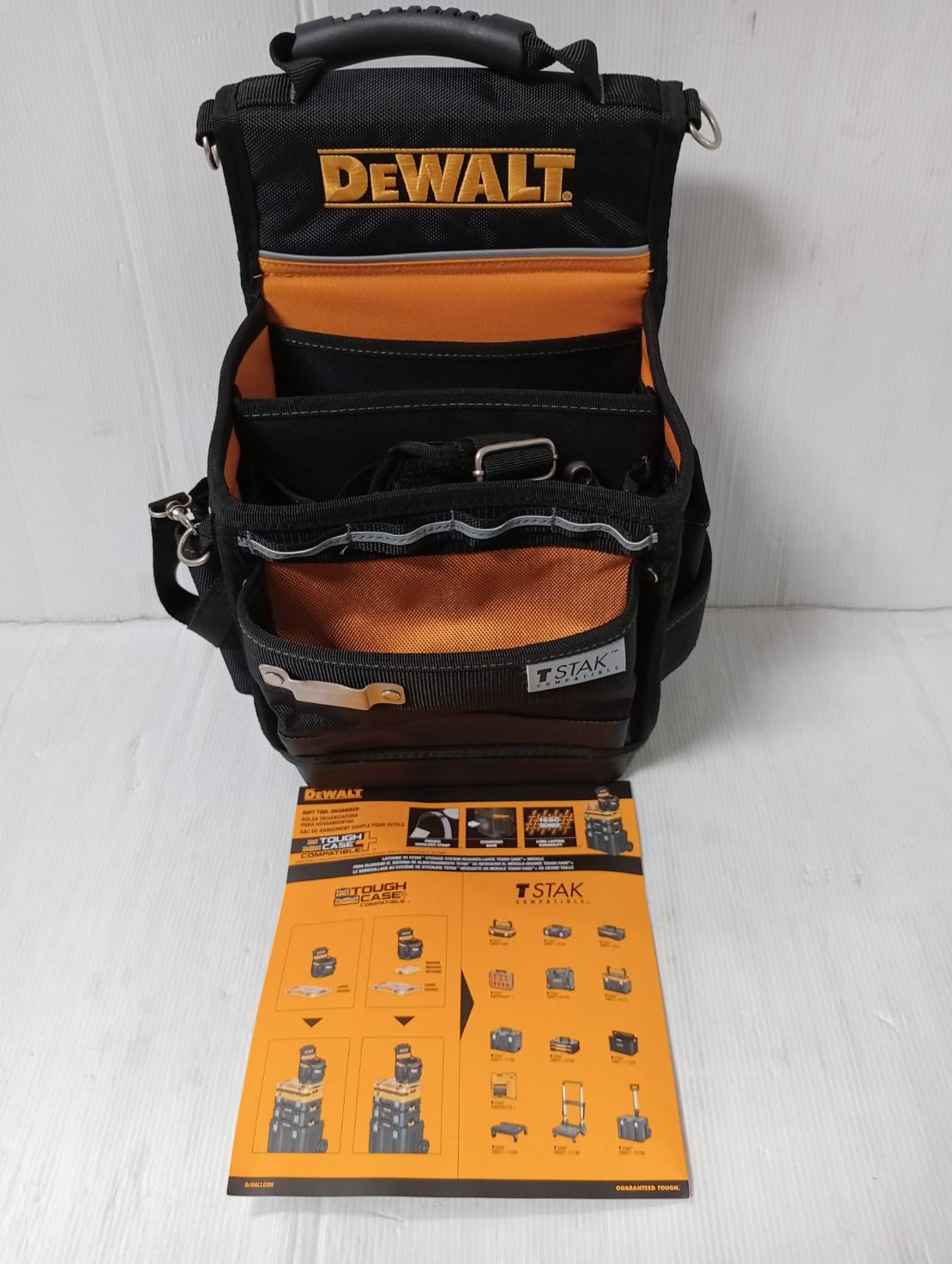 DEWALT กระเป๋าสะพายข้าง DEWALT TSTAK รุ่น DWST83541-1