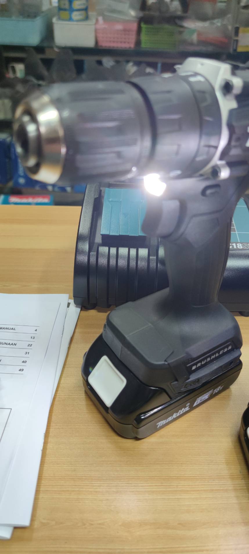 ชุดคอมโบ้ DLX2414X7B MAKITA (DHP487+DTD157)