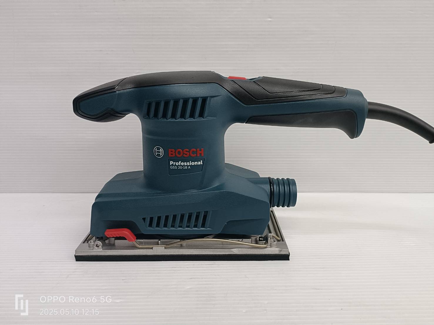 เครื่องขัดกระดาษทราย GSS20-18A BOSCH
