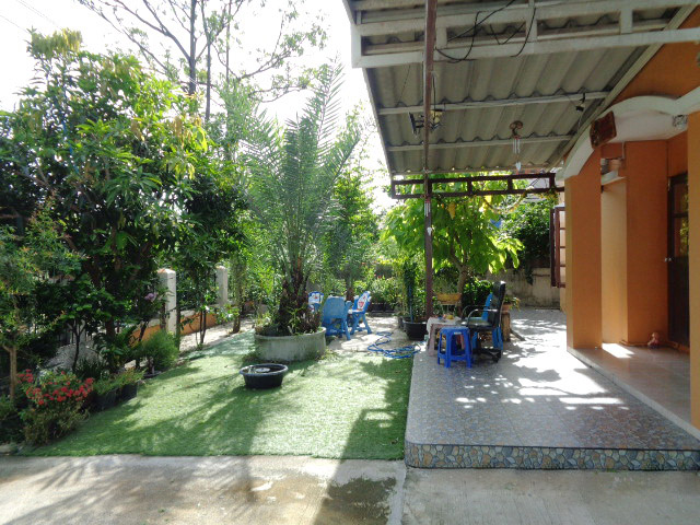 H1200 ขายบ้านเดี่ยว หมู่บ้านนันท์นลิน ปาร์คโอม เฟส1 75 ตร.วา อยู่ถนนคู้คลองสิบ หนองจอก กรุงเทพฯ ทำเลดี หน้าบ้านโล่ง ตรงข้ามถนนเป็นคลอง