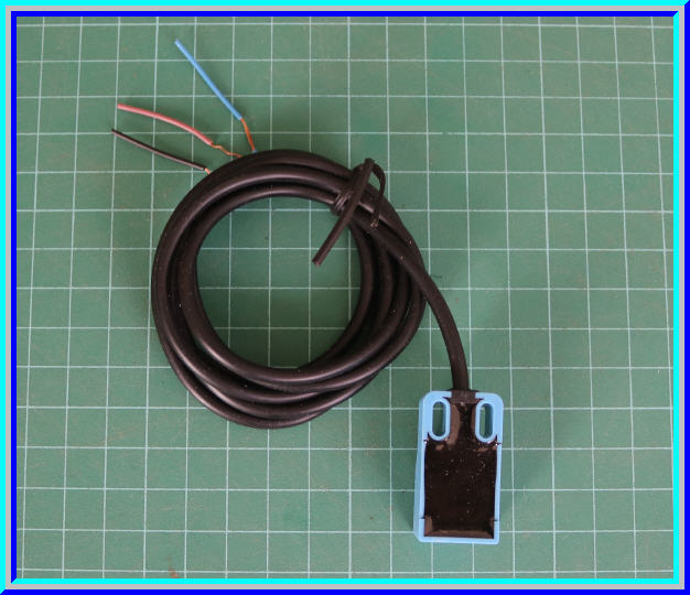 1x SN04-N เซ็นเซอร์ตรวจจับโลหะแบบเหนี่ยวนำ (Inductive Proximity Sensor)
